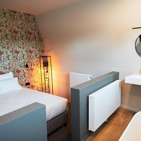 Hotel De La Poste Ellezelles Екстериор снимка
