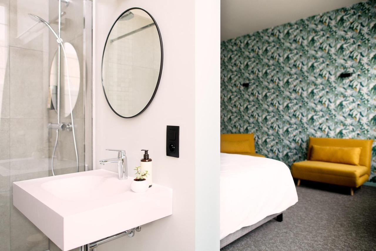Hotel De La Poste Ellezelles Екстериор снимка