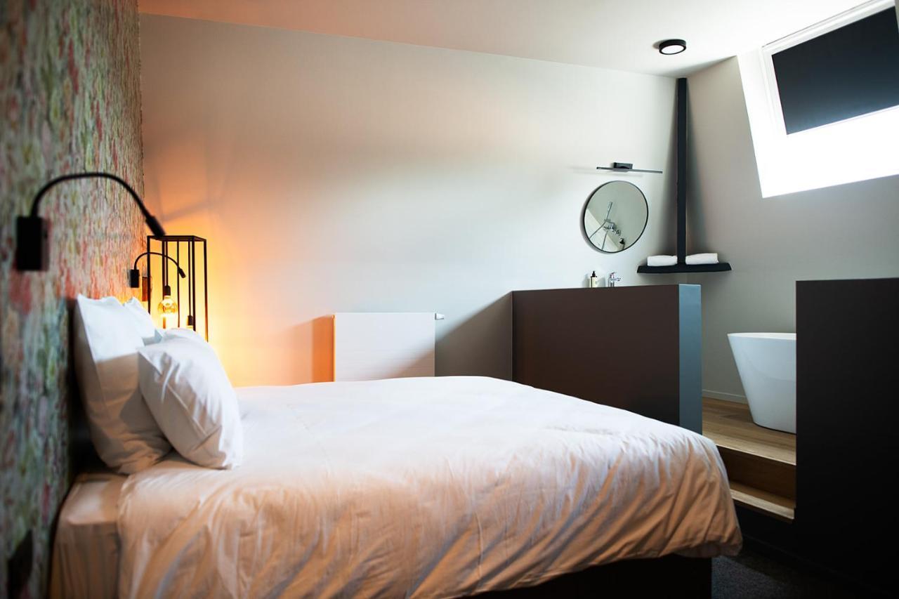 Hotel De La Poste Ellezelles Екстериор снимка