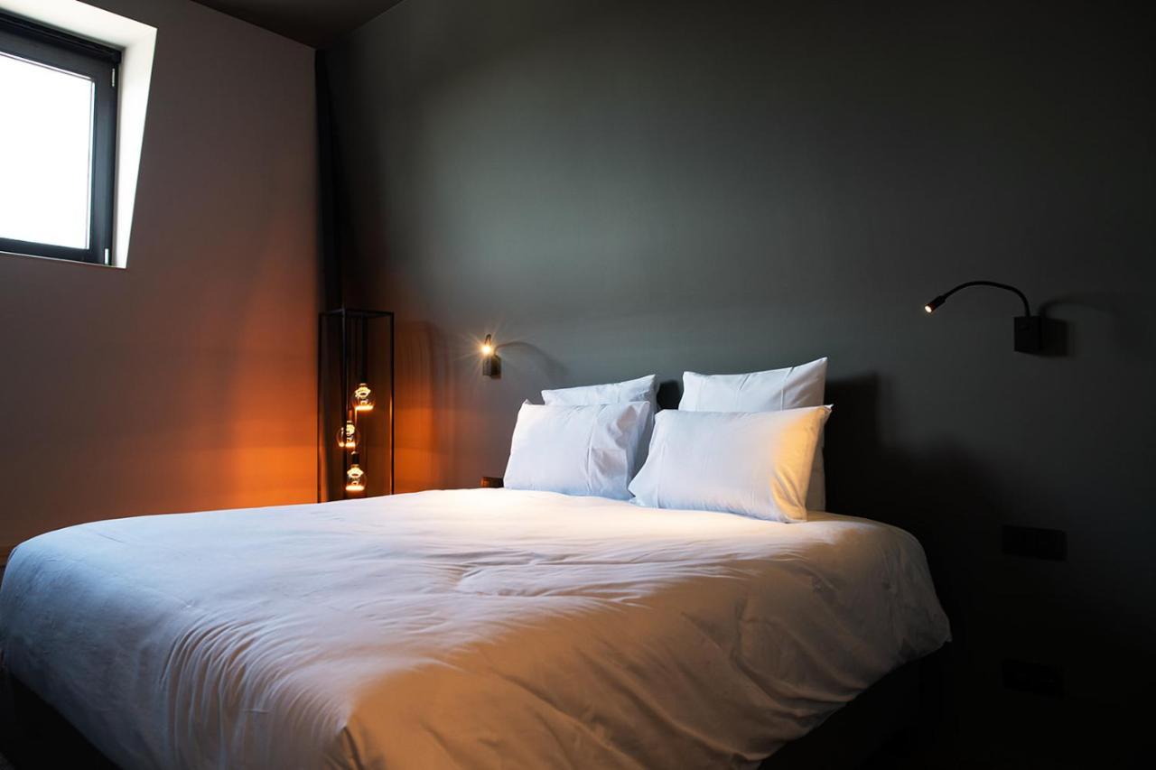 Hotel De La Poste Ellezelles Екстериор снимка