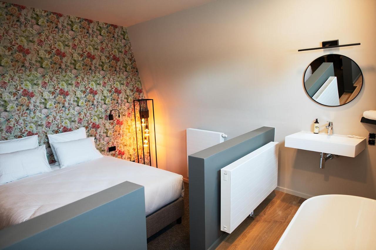 Hotel De La Poste Ellezelles Екстериор снимка